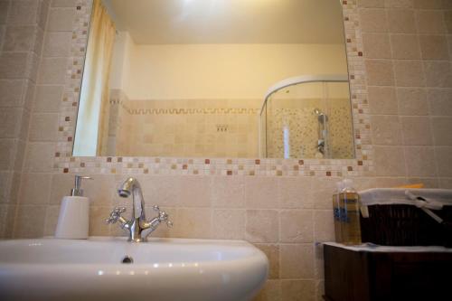 Koupelna v ubytování B&B La Gioiosa