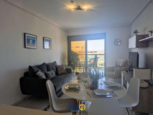 Cozy Beachside 2BR Retreat TV23