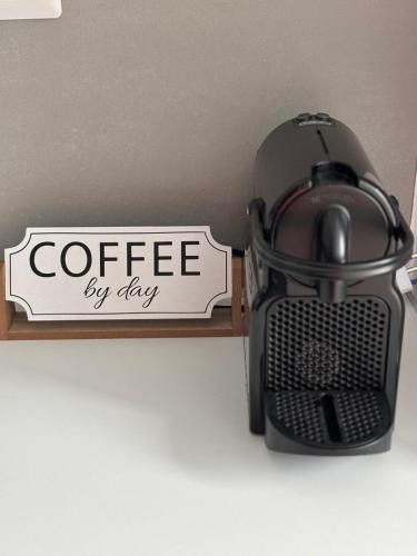 Kemudahan buat kopi dan teh di Ma Petite Maison