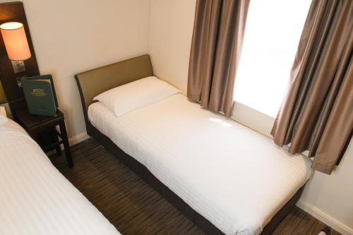 Coach & Horses Hotel photo 32