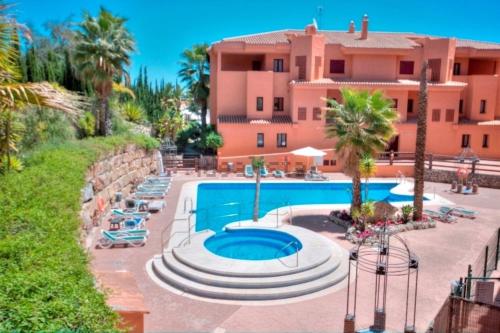 Bazén v ubytování Apartment Design Marbella nebo v jeho okolí