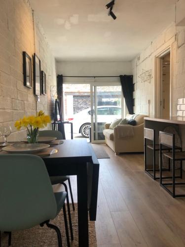 Χώρος καθιστικού στο Cosy, central hideaway in Totnes