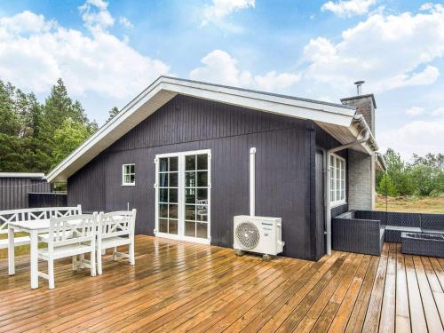Gallery image of 6 person holiday home in Blåvand in Blåvand