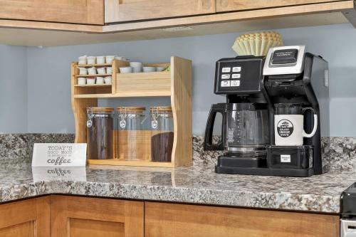 Tetera y cafetera en Mountain View Escape