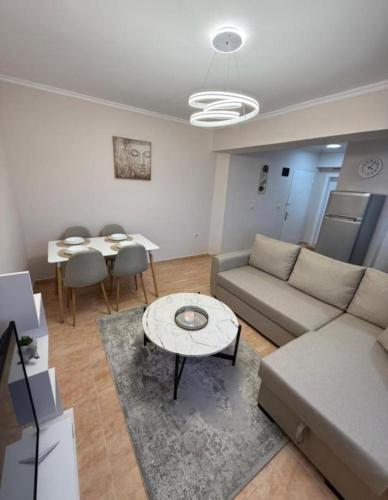 Χώρος καθιστικού στο GLO Apartment