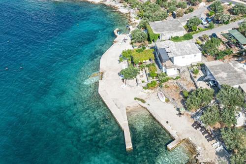 Apartments by the sea Cove Pjestata, Peljesac - 10236