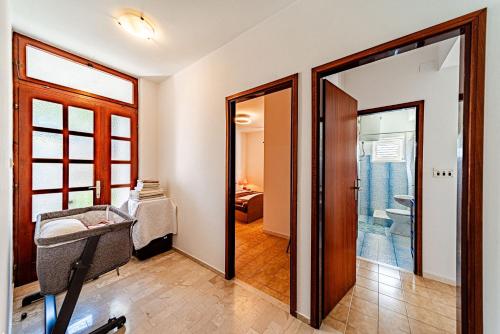Koupelna v ubytování Apartments by the sea Cove Pjestata, Peljesac - 10236