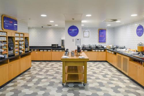 Holiday Inn Express - Birmingham - City Centre by IHG photo 54