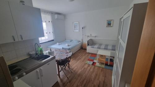 IVANCICA Studio Apartment