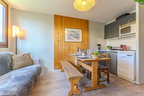 Cosy Family Flat - Heart of Val Thorens, Balcony with Mountain Views - Résidence le Joker