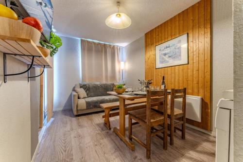 Cosy Family Flat - Heart of Val Thorens, Balcony with Mountain Views - Résidence le Joker