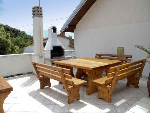 Patio alebo iná vonkajšia časť ubytovania Apartment Supetarska Draga 26