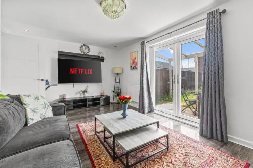 Foto New large townhouse 3 bedrooms 4 beds and parking