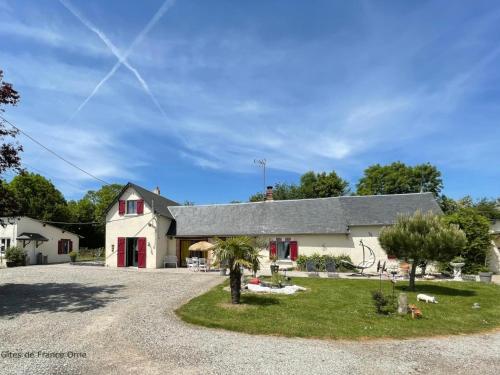 Grande maison de campagne avec studio, nature, confort et loisirs à 5 km, 4 chambres, jardin clos - FR-1-497-182