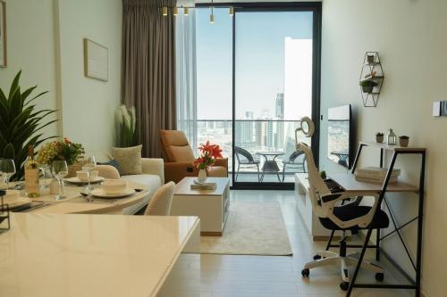Modern & Stylish 1BR, Pool & Gym