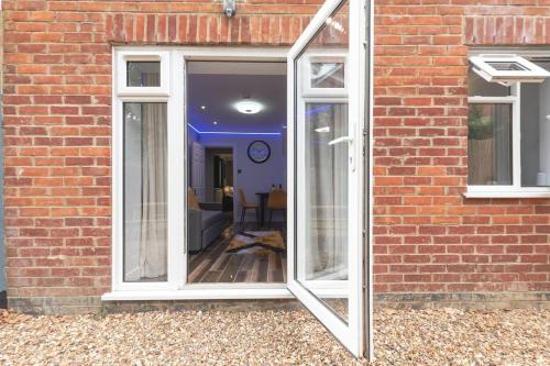 Fotografie z fotogalerie ubytování Stylish 2 Bedroom House v destinaci Reading