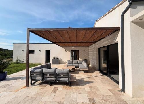 Photo de la galerie de l'établissement Villa Noyau & Pépin, à Rognes