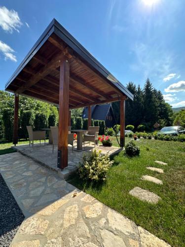 Vườn quanh B&B Villa Plitvica