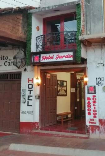 La fachada o entrada de Hotel Plaza Eronharhini