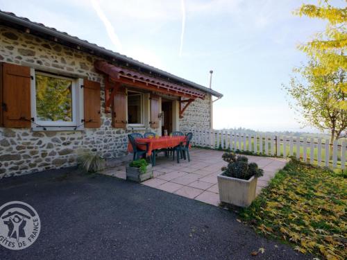 Gîte rural 2 chambres avec jardin, terrasse, wifi, animaux acceptés - FR-1-496-130