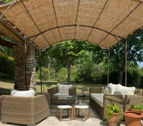 Provencal Villa With Panoramic Views In Luberon