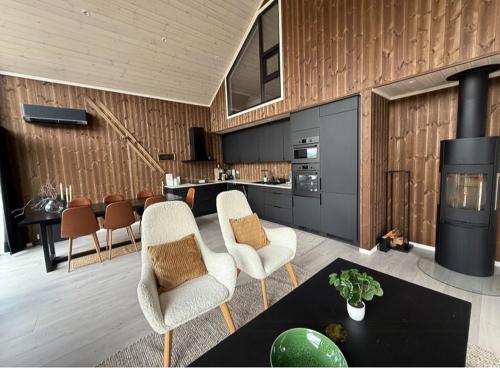 Gallery image of Modern Family Cabin By Løefjellet Mountain in Rysstad