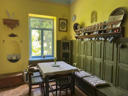 Útočisko v historickom byte v Štiavnici