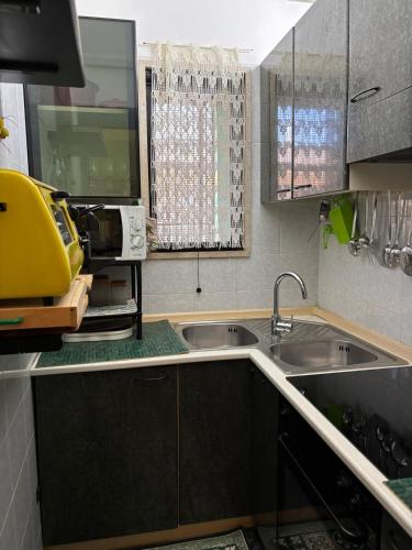 Η κουζίνα ή μικρή κουζίνα στο Demetra House
