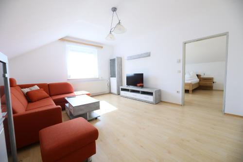 Imagen de la galería de Gemütliche Wohnung im Zentrum Top 3, en Zeltweg