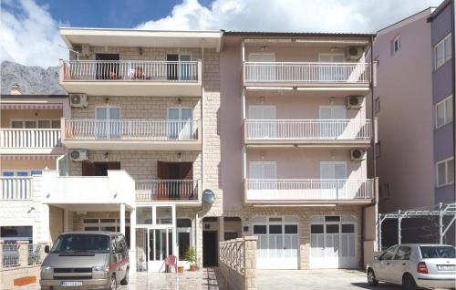 Two-Bedroom Apartment Makarska With Sea View 03