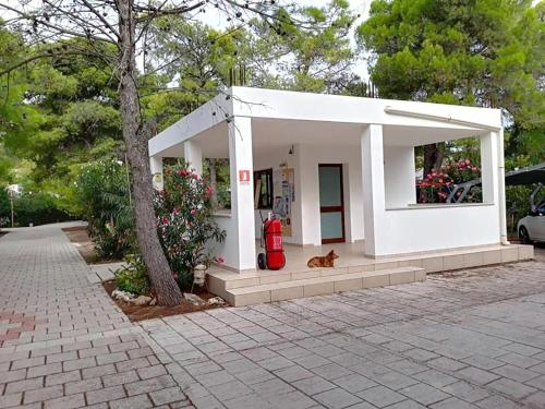Το κτήριο όπου στεγάζεται  η παραθεριστική κατοικία