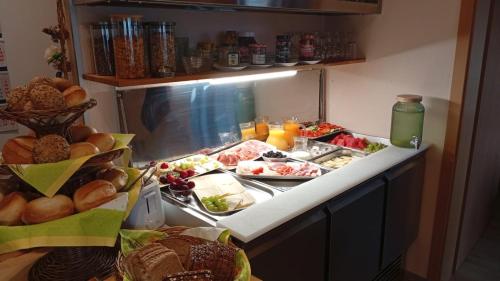 Jídlo v hotelu nebo okolí