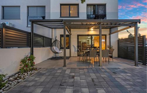 Hoone, kus puhkemaja asub