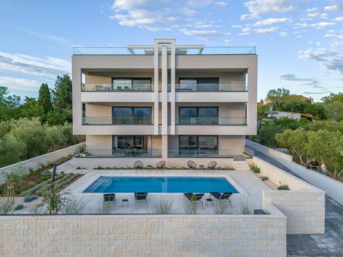 Panoramica apartments w balcony and swimming pool