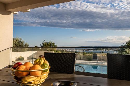 Panoramica apartments w balcony and swimming pool