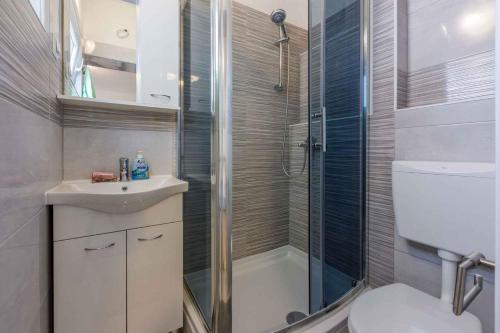 Kúpeľňa v ubytovaní Apartments in Crikvenica 39208