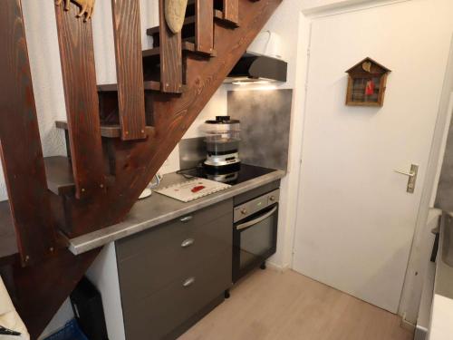 Photo de la galerie de l'établissement Duplex lumineux 4-6 pers avec balcon sud, bien équipé, proche pistes et commerces, refait à neuf, calme - FR-1-342-216, à Beaufort