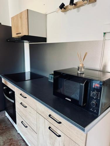 Appartement T2 Cosy - Centre Historique - Rue Saint Guilhem