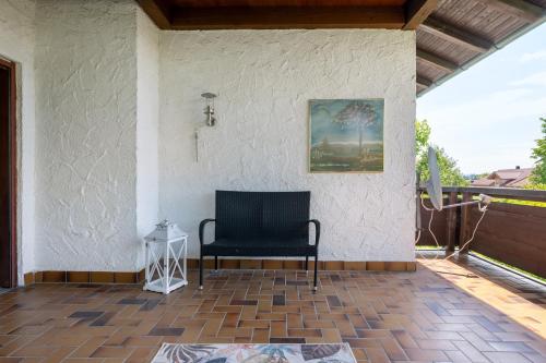 Φωτογραφία από το άλμπουμ του Wohnung im Ferienhaus Griesstätt σε Griesstätt