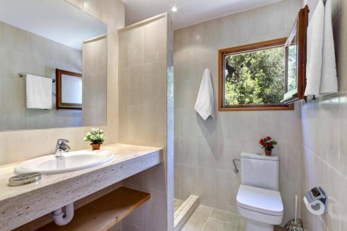 Koupelna v ubytování Villa Pinar by Villa Plus