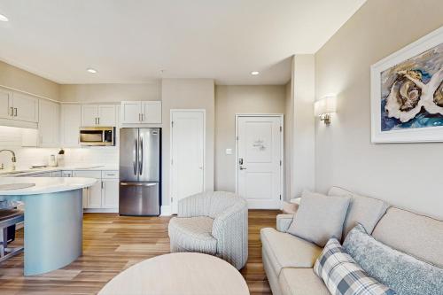Η κουζίνα ή μικρή κουζίνα στο 812 North Unit 331