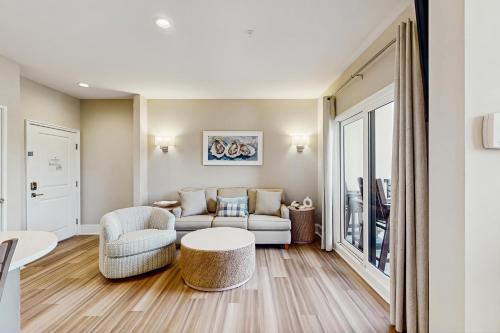 Χώρος καθιστικού στο 812 North Unit 331