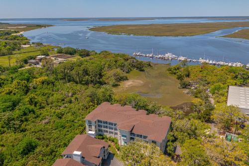 Gallery image of The Moorings #105 in Jekyll Island