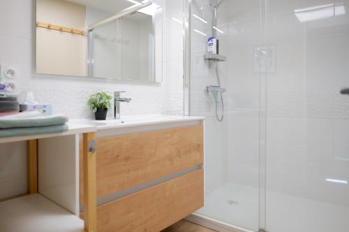 Charmant appartement idéalement situé - centre ville des Sables - 6 personnes