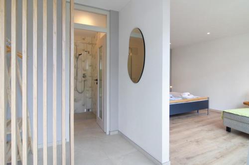 Ένα μπάνιο στο Meili's Haus