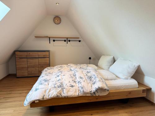 Postel nebo postele na pokoji v ubytování Ferienwohnung Hanni
