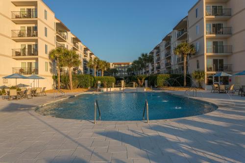 Gallery image of Beach Club #105 in Saint Simons Island