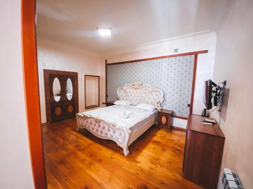 Yerevan Inn Hotelにあるベッド