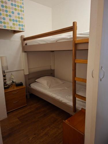 studio chambre cabine proche de tous les sites et commodités