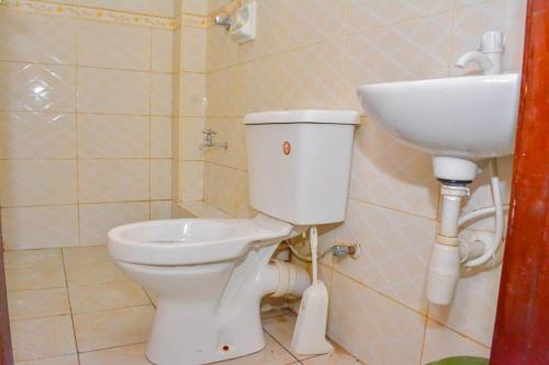 Koupelna v ubytování Brima Mangu Apartments, Blue Pacific Studio